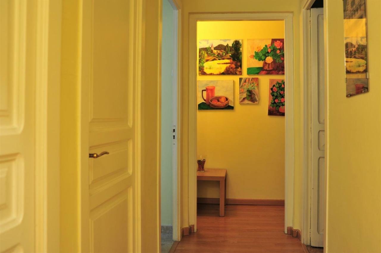Hostal Bejar Barcelona Bagian luar foto