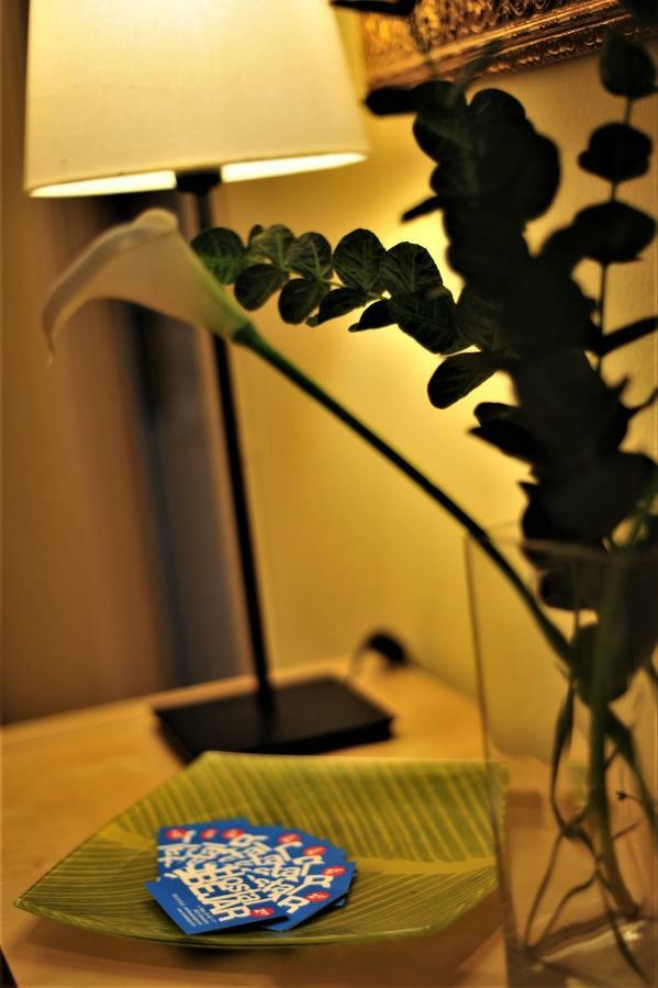 Hostal Bejar Barcelona Bagian luar foto